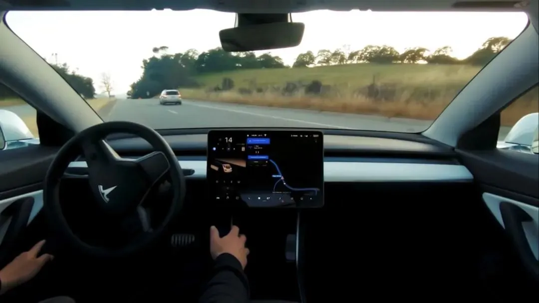 特斯拉完全自动驾驶方案（FSD）演示 | Tesla