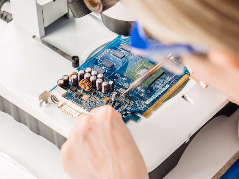 AI算力与存储需求野蛮扩张! 半导体设备迎接超级周期，上演新一轮牛市