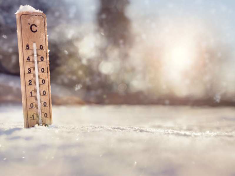 华尔街热门交易集体“翻车”！2026市场给投资者上的第一课：太拥挤的交易有多危险？