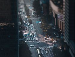 高盛：创科实业(00669)去年下半年毛利率胜预期 估值吸引评级“买入”