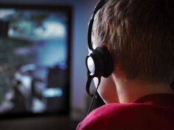 AI轉型驅動下半年利潤提升 網龍(00777)宣佈新一輪6億港元股東回報計劃