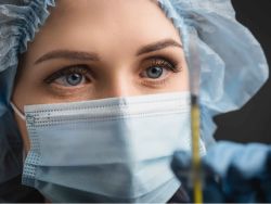 美股异动 | Q1业绩超预期！联合健康大涨超9%；半导体股多数走高，纳微半导体飙升逾20%