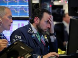 安飞士崩盘前二股东“行权加仓”，融资增发终结逼空行情