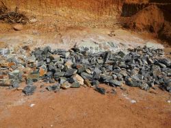 港股概念追踪 | 全产业链处于相对低库存格局，锂矿企业重启“赚钱模式”（附概念股）