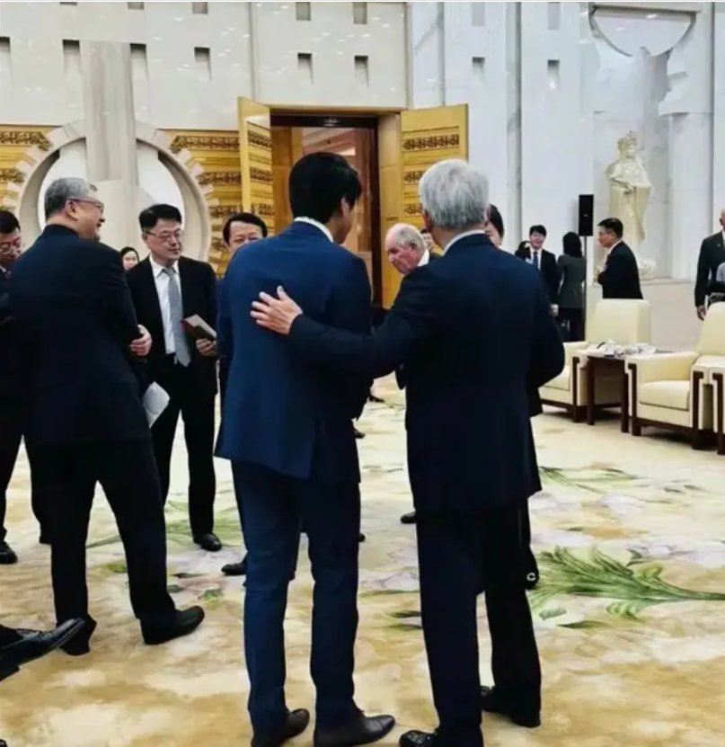 快讯图片
