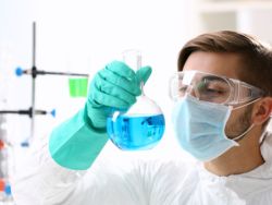 君聖泰醫藥-B(02511)：5日內累漲超30%，折價配售是妙手回春還是飲鴆止渴？
