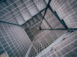 港股异动 | 中国建筑兴业午后跌超8%，香港屋宇署称正调查亿元级别墅钢筋质量事件